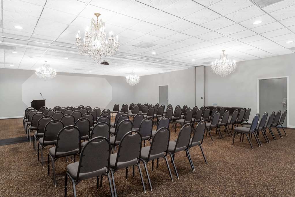 Ramada by Wyndham Henderson Evansville - photo 23