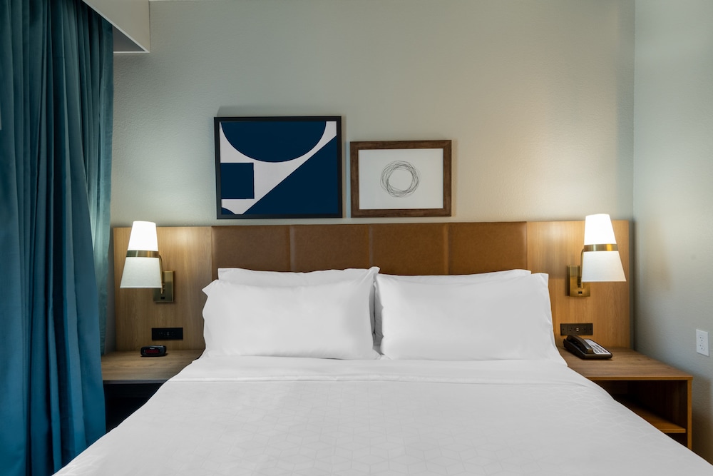 Staybridge Suites Phoenix Glendale Sports Dist by IHG - photo 8