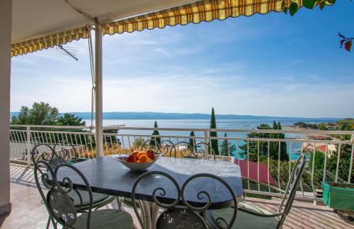 Apartments Ozren — 4-Star Luxury Hotel in Omis, Croatia