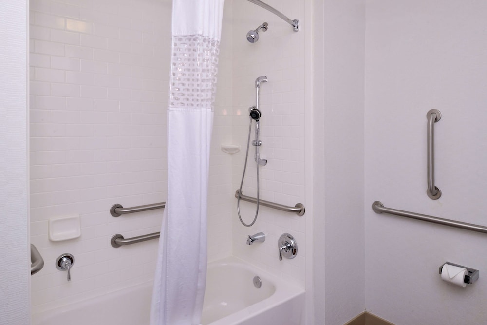 Hampton Inn & Suites by Hilton Lonoke - photo 26