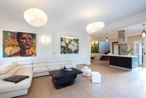 Girasole Villa — 4-Star Luxury Hotel in Corfu, Greece