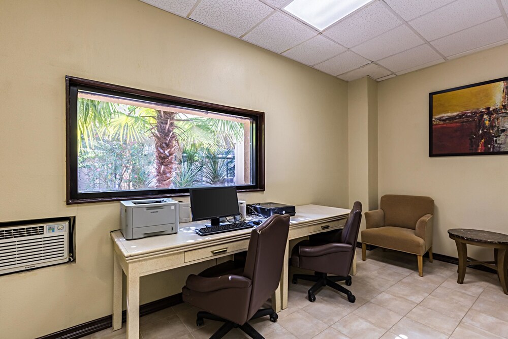 Eco Inn Suites by Hotel O Baytown - photo 29