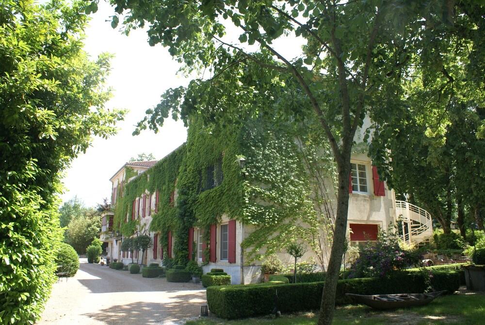 Domaine de Rasigous — 4-Star Luxury Hotel in Labruguiere, France