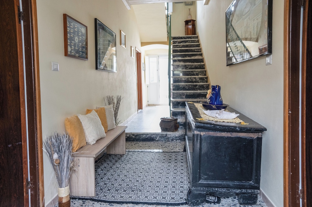 Casa Nonna Ica — 4-Star Luxury Hotel in Tresnuraghes, Italy