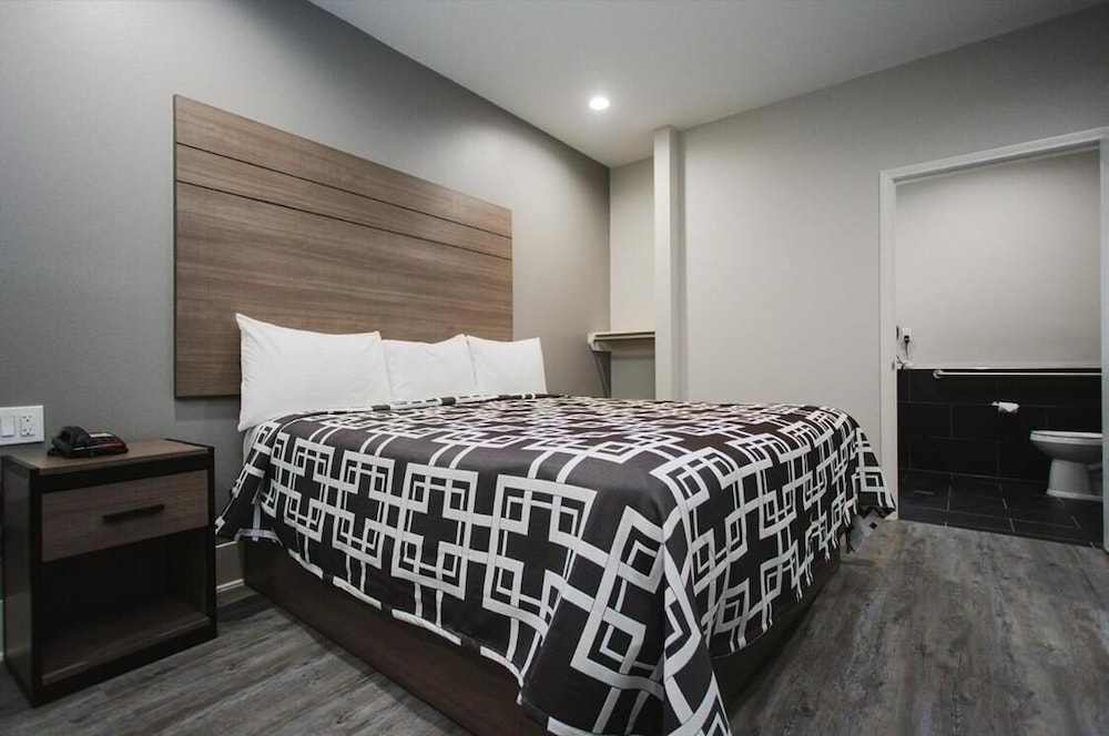 Palace Inn Conroe - photo 19
