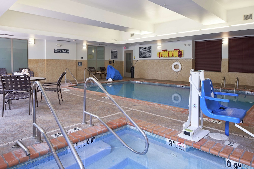Hilton Garden Inn Evansville - photo 37