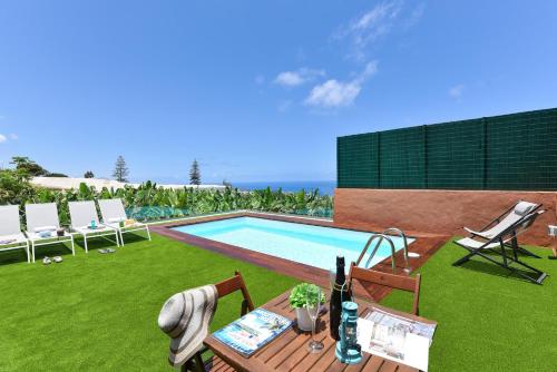 La Casa de Arriba Arucas by VillaGranCanaria — 4-Star Luxury Hotel in Arucas, Spain