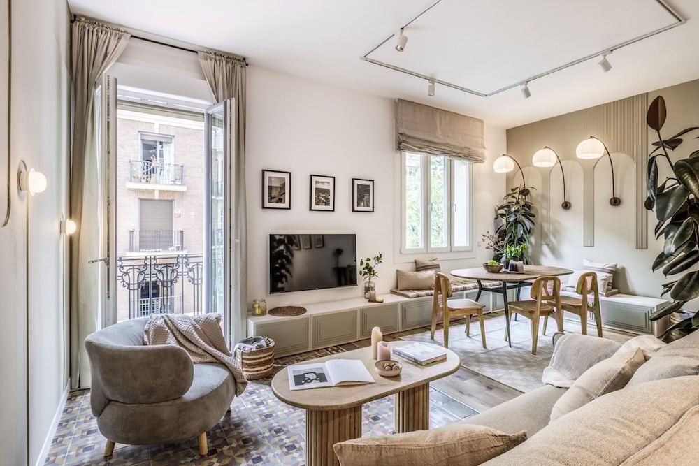 Casaluce 2 Bedrooms in Trafalgar Madrid