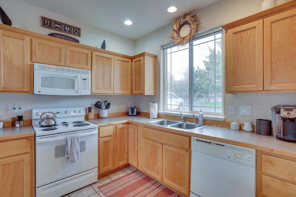 Charming Redmond Townhome W Resort Amenities — Redmond