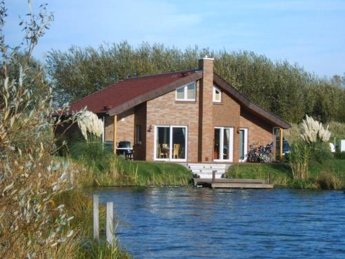 Wellnesshaus Stella Maris mit Bootssteg All Inklusive in Otterndorf, Germany