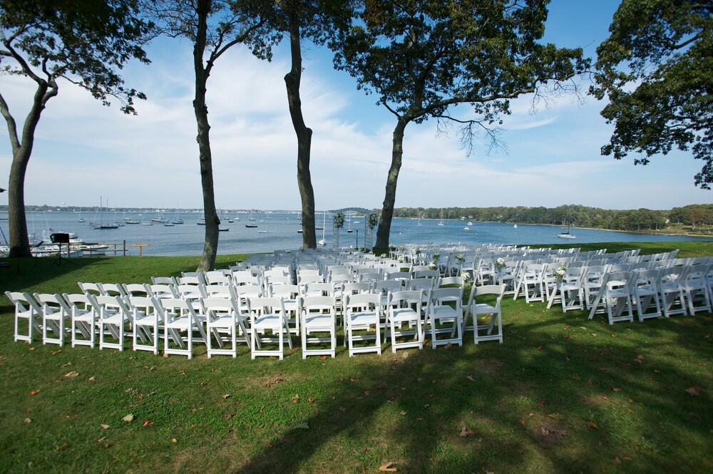 Dering Harbor Inn - photo 42