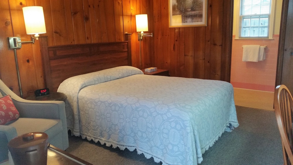 Roosevelt Inn of Hyde Park - photo 10