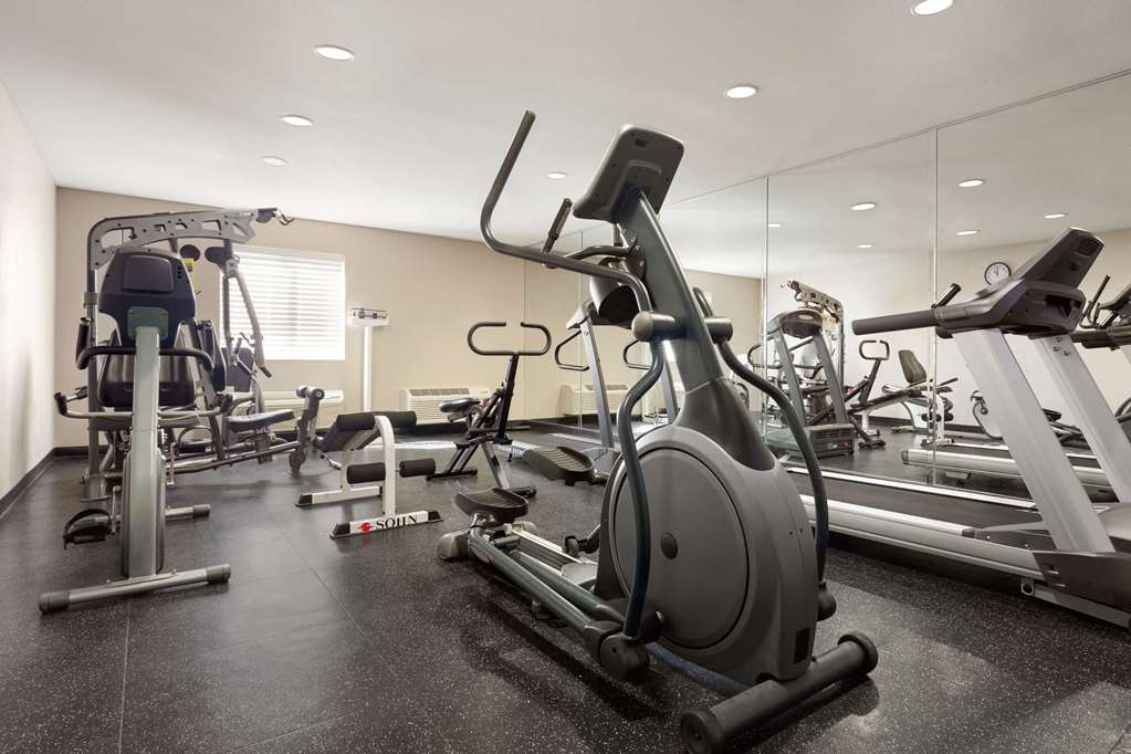 Country Inn & Suites by Radisson San Antonio Lackland AFB SeaWorld Area - photo 14
