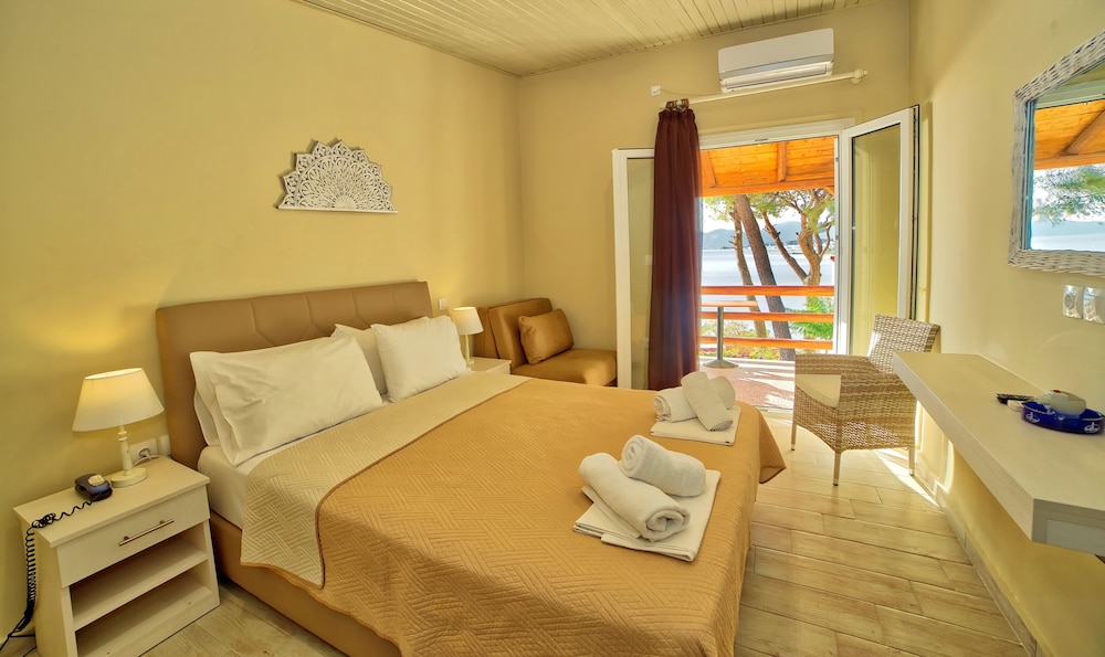 Venus Beach Hotel — Nea Stira — photo 5