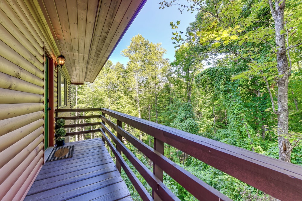 Bryson City Cabin in Smoky Mtn W resort Amenities - photo 20