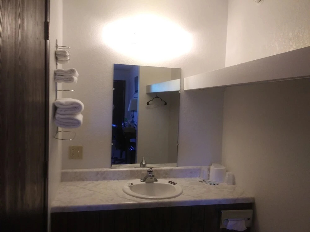 River S End Motel - photo 7