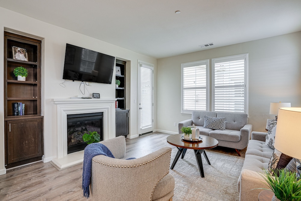 Richmond Vacation Rental: 1 Mi to Shoreline - featured photo