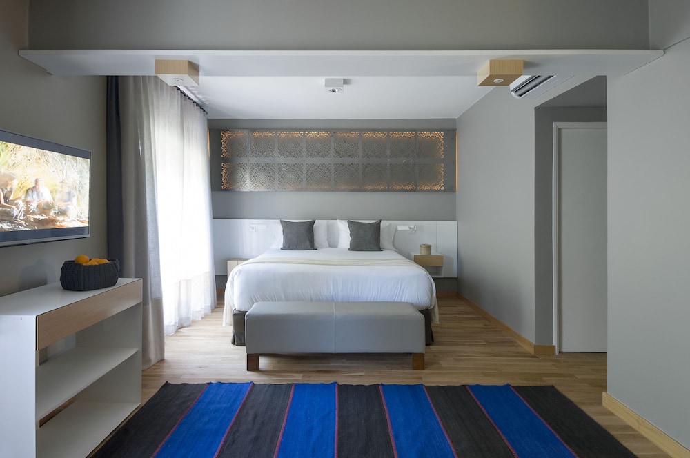 Hotel Arenales — 4-Star Luxury Hotel in Buenos Aires, Argentina