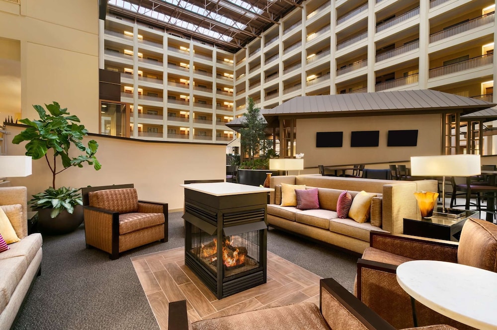 Embassy Suites by Hilton Chicago North Shore Deerfield - photo 8