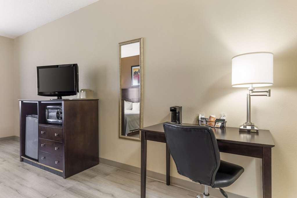 Quality Inn & Suites Wichita Falls I 44 - photo 18