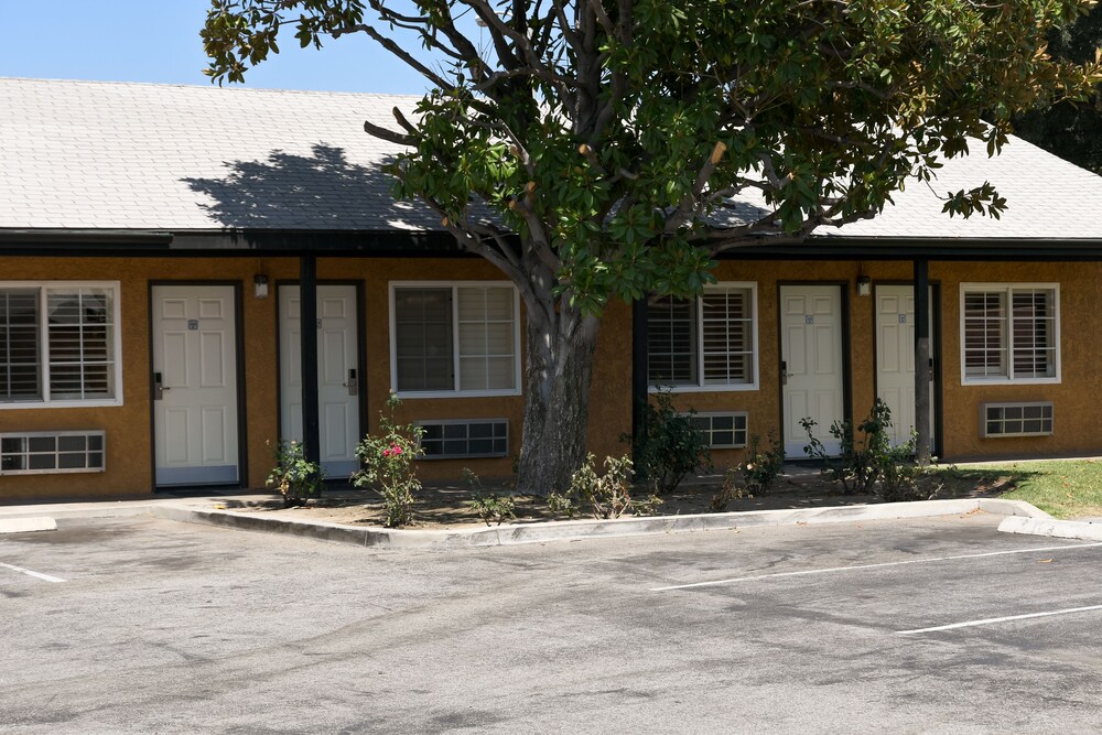 Covina Motel - photo 28