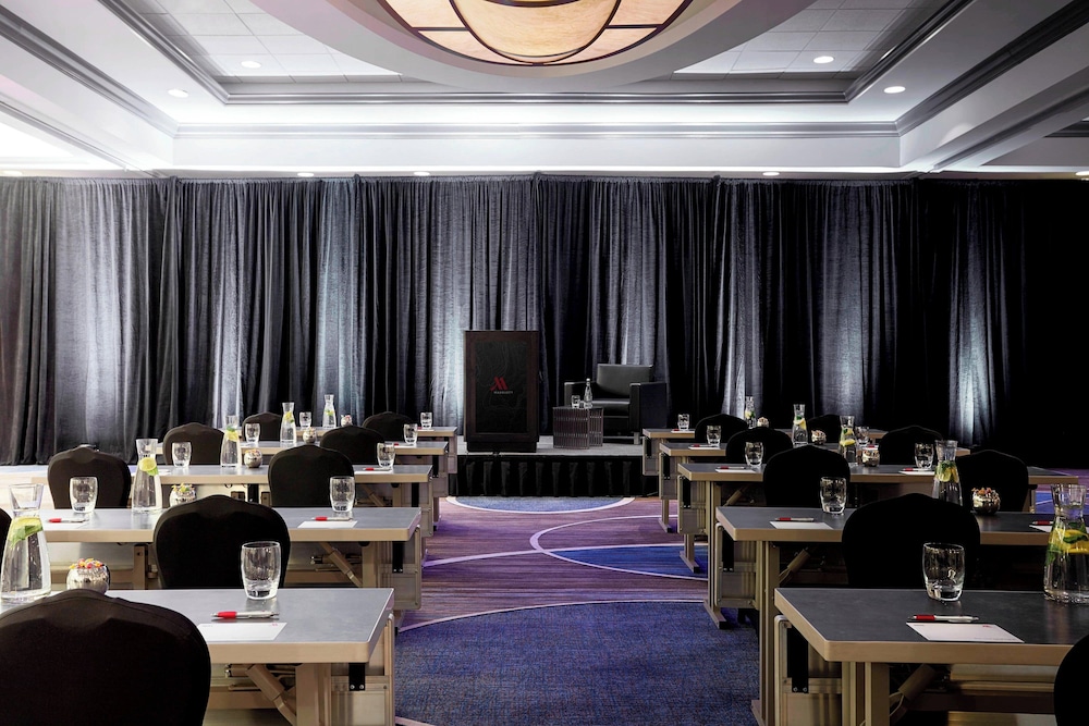 Baltimore Marriott Inner Harbor at Camden Yards - photo 29
