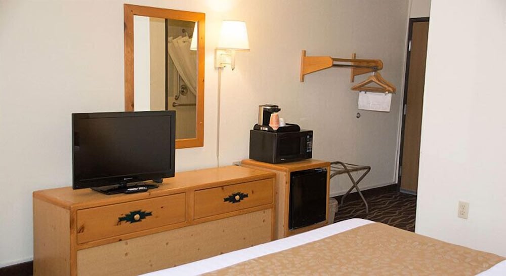 Boarders Inn & Suites by Cobblestone Hotels Wautoma - photo 16