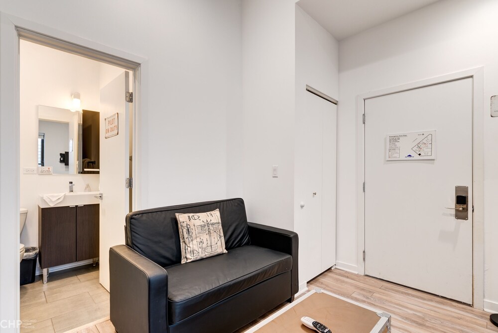 Amenities No Hotel Room Can Match Full Kitchen And In unit Laundry 747 Lofts Cabin 306 by RedAwning - photo 6