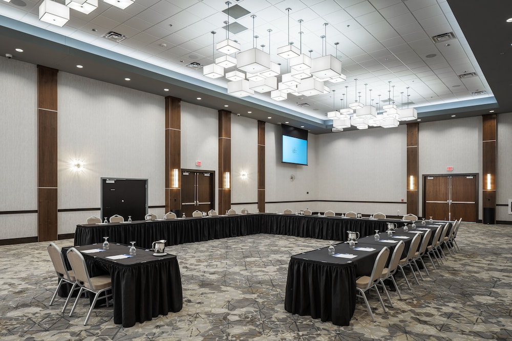 Holiday Inn Express & Suites Sioux City North Event Center by IHG - photo 57