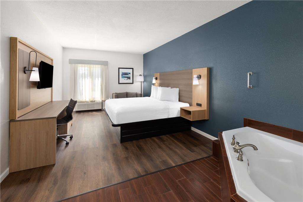 Baymont by Wyndham Moss Point Pascagoula - photo 31