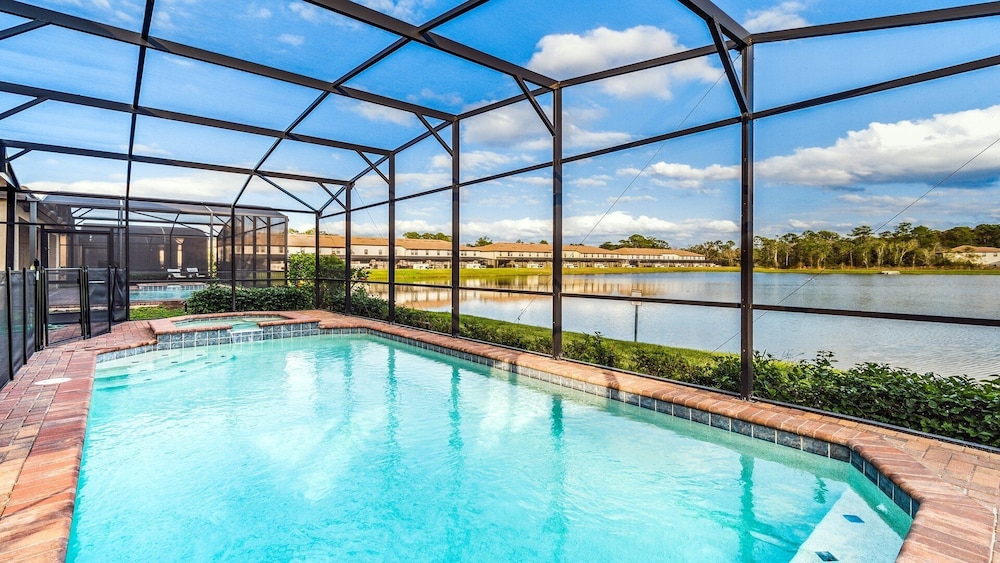 Family friendly Oasis With Game Room & Pool - photo 37