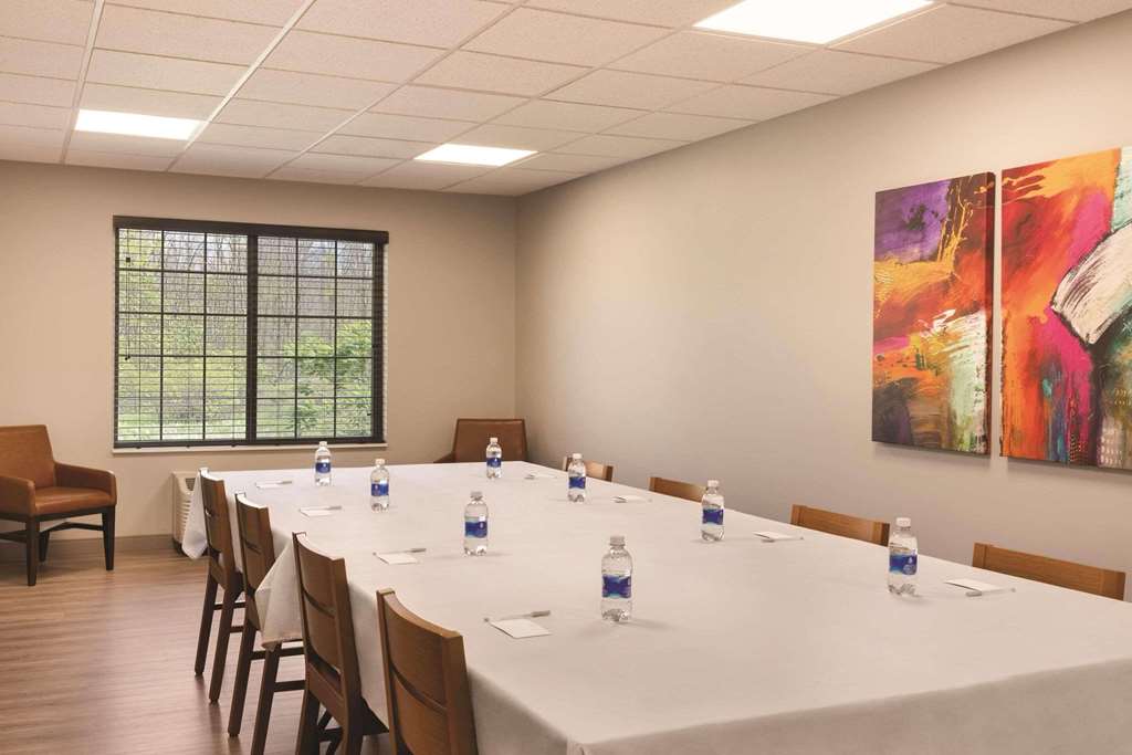 Country Inn & Suites by Radisson Green Bay North - photo 20