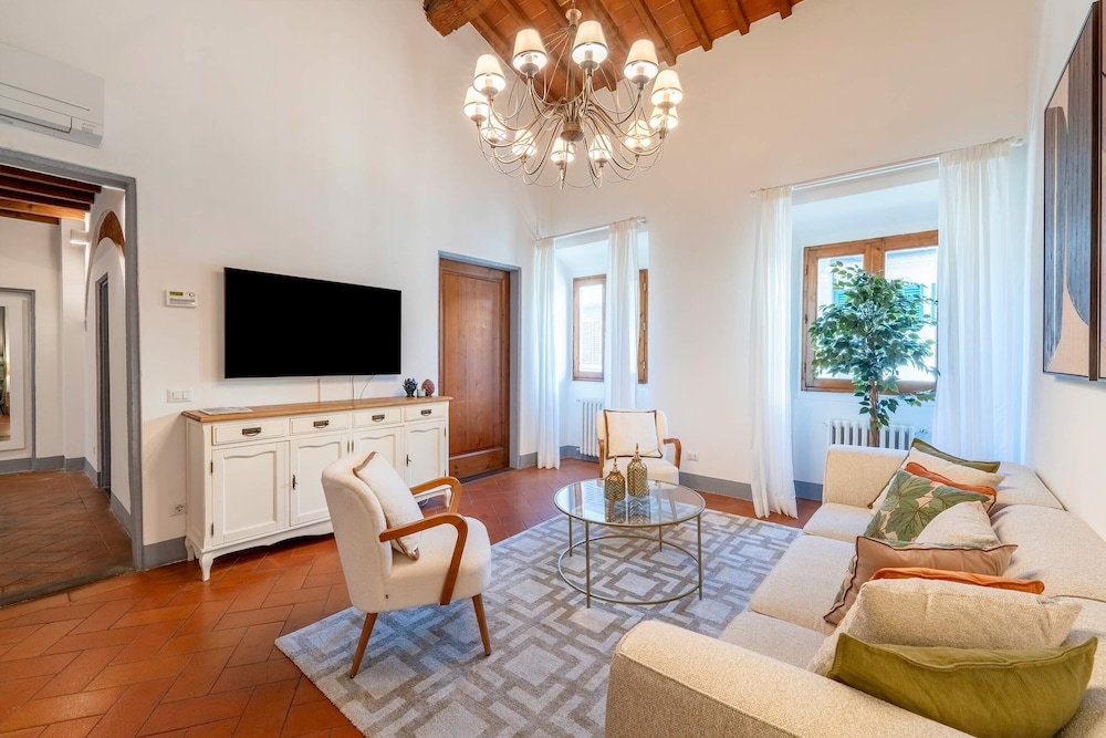Piccola dimora storica — 4-Star Luxury Hotel in Florence, Italy