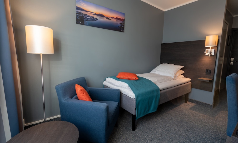 Thon Hotel Maloy in Maloy, Norway