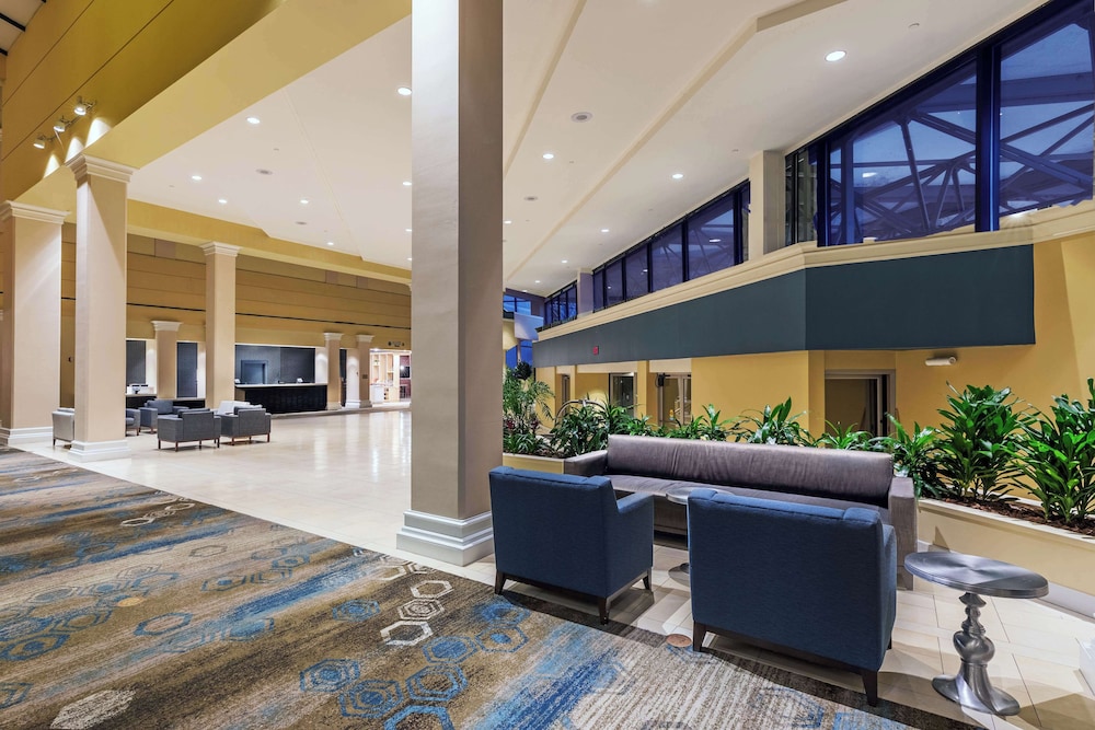 DoubleTree by Hilton Tulsa Downtown - photo 5