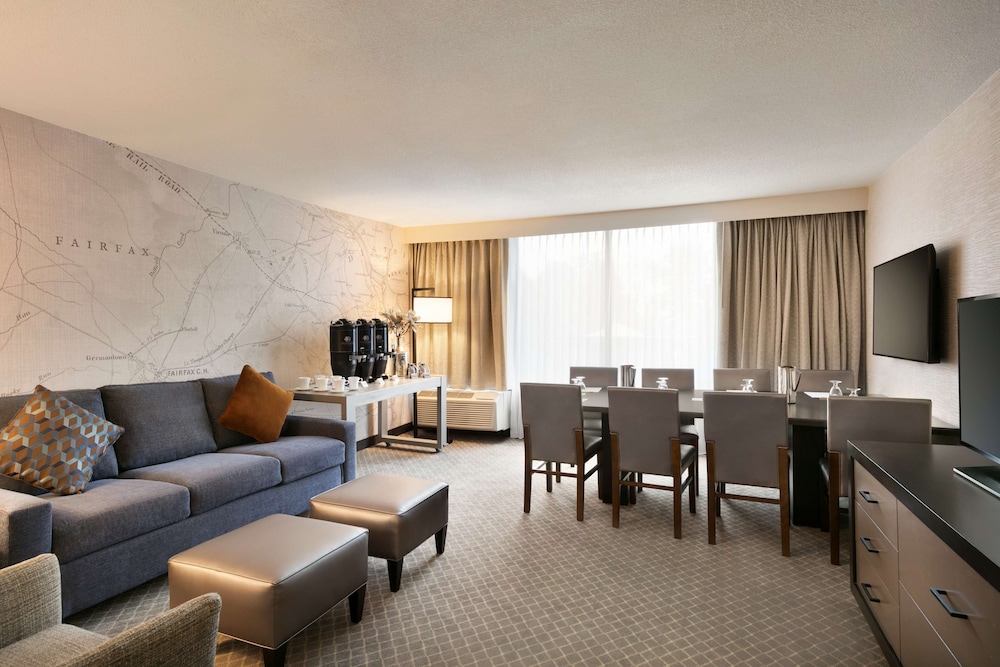 Doubletree by Hilton McLean Tysons - photo 18