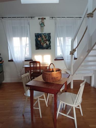 Beau 2 Pieces En Centre Ville Et a 200m de la Mer in Cabourg, France