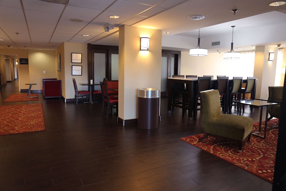 Hampton Inn Sumter - photo 5