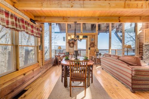 Simply Breathtaking #36 - carbon neutral hotel in Sevierville