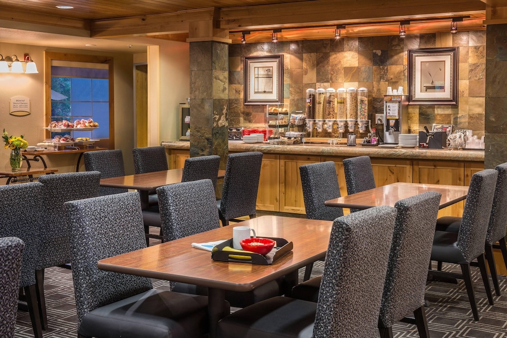 TownePlace Suites by Marriott Bend - photo 32