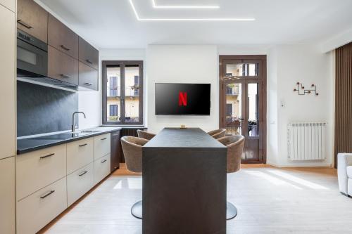 Bilocale Moderno City Center — 4-Star Luxury Hotel in Milan, Italy