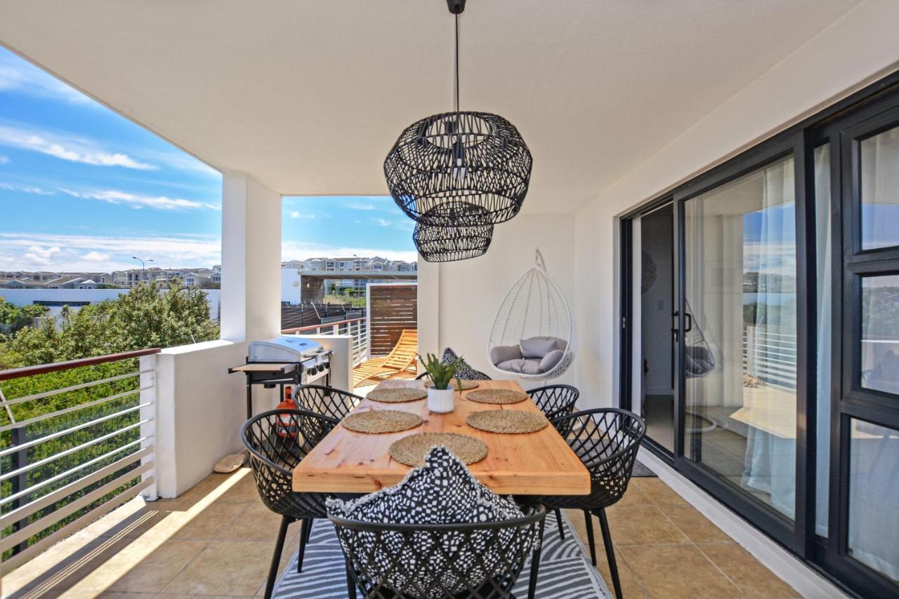 Designer Beachfront Apartment in Big Bay with swimming pool 2 bedroom 1 Azure