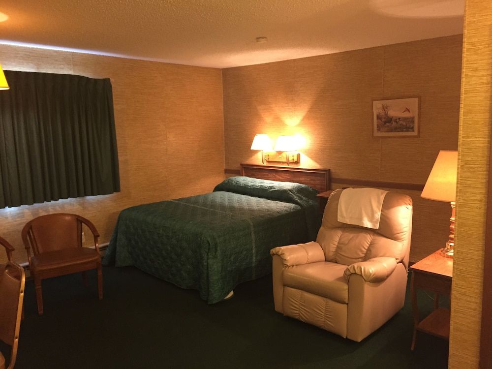 Burr Oak Motel - photo 11