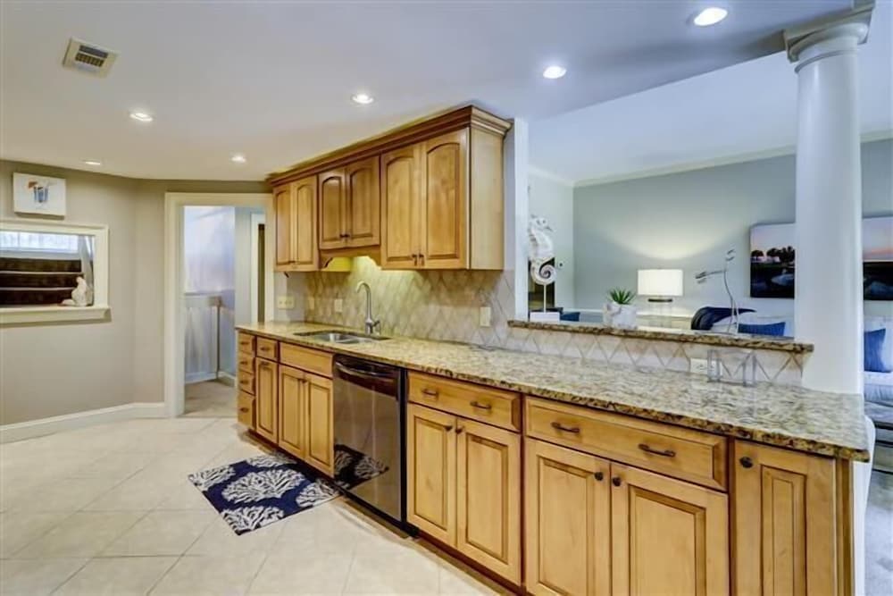 1099 Harbour South Club at The Sea Pines Resort - photo 13