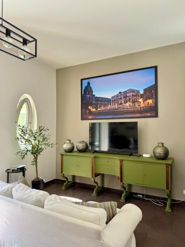 Flat44 — 4-Star Luxury Hotel in Palermo, Italy