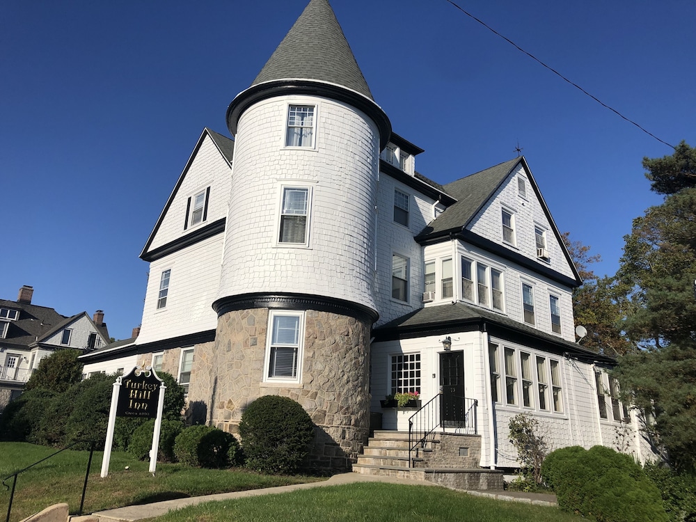 Turkey Hill Inn - carbon neutral hotel in Summit