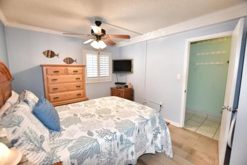 0303 Waters Edge Resort 1 Bedroom Condo by RedAwning - photo 14