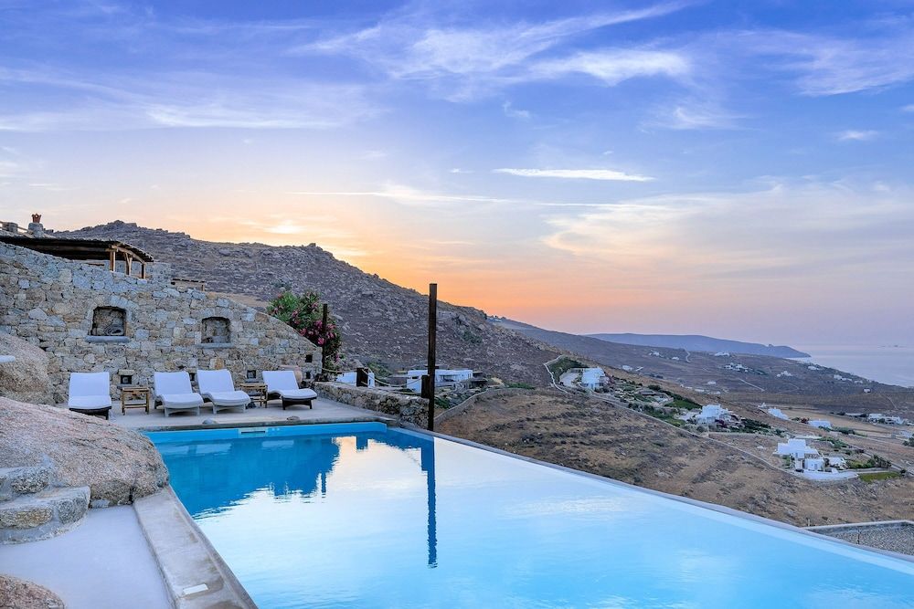 Seaview Villa Galanos at Kalafatis Beach — 4-Star Luxury Hotel in Mykonos, Greece