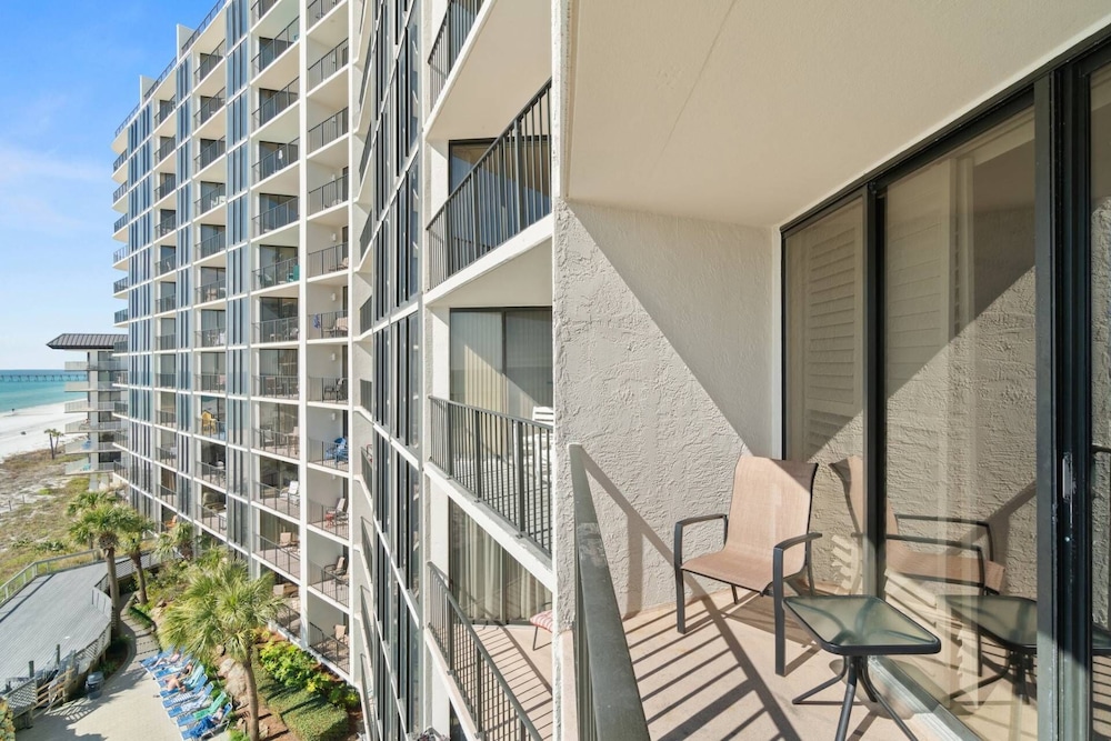 Edgewater Tower 2 Unit 505 - photo 29