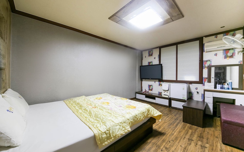 Jeonju Ua dong 2 Days and 1 Night in Jeonju, South Korea